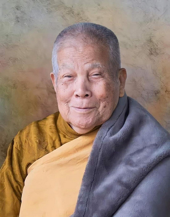 พระผงดวงเศรษฐี หลวงปู่แสง ญาณวโร วัดป่าอรัญญาวิเวก จ.อำนาจเจริญ ปี2560