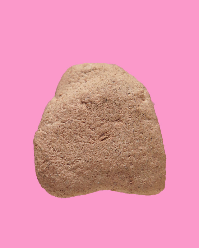 พระปิดตา เนื้อผงชมพู