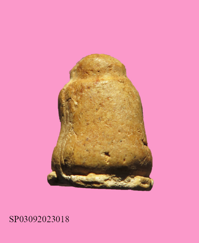 พระปิดตา ลอยองค์ ข้างมีตะเข็บ เก่า