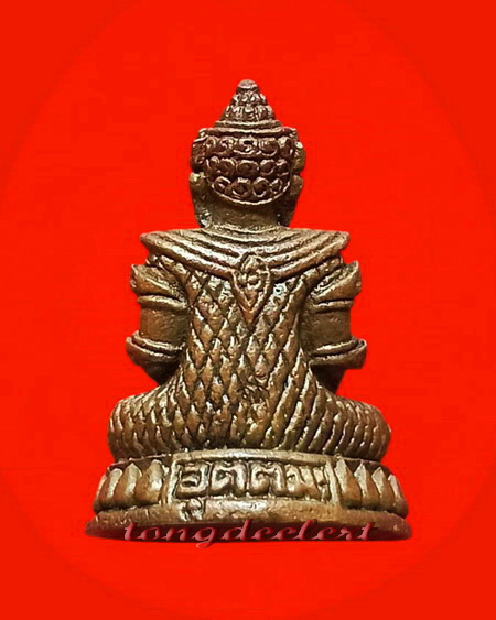 พระชัยวัฒน์ตะละกุล(พระชัยวัฒน์จักรพรรดิ์) หลวงพ่ออุตตมะ วัดวังก์วิเวการาม จ.กาญจนบุรี สวยมากค่ะ