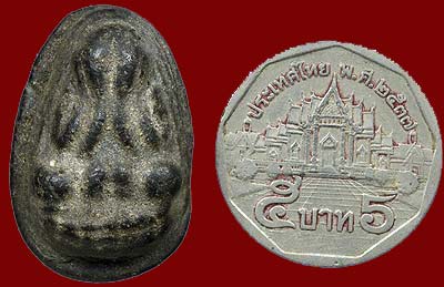 *พระปิดตา หลวงพ่ออยู่ วัดบางหัวเสือ สมุทรปราการ เนื้อว่านยาคลุกรักจุ่มรัก*