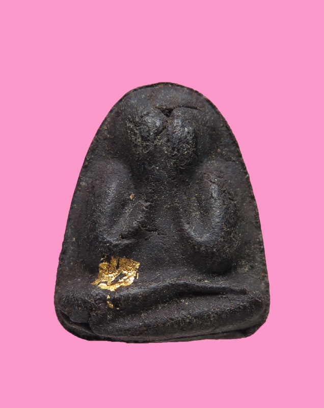 พระปิดตา พิมพ์ใหญ่ เนื้อผงคลุกรัก เจ้าคุณวิเชียร วัดเครือวัลย์ ชลบุรี