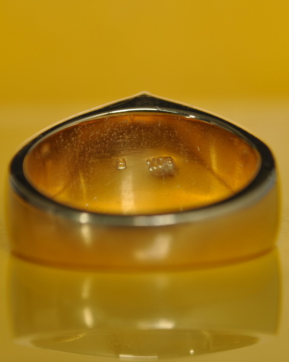 แหวนรัตนจักรรุ่นแรกเลี่ยมทอง หลวงปู่ชื้น วัดญาณเสน