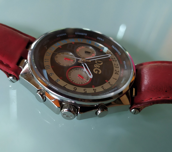 นาฬิกา DOLCE & GABBANA แบรนด์หรูดัง จากอิตาลี Unique Red Leather Men’s Watch หายาก