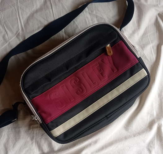 Rare items ตัวหายาก กระเป๋าสะพาย SISLEY ของแท้ ใช้ได้ทั้งชายหญิง ทรงสวยดูดีมาก