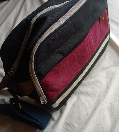 Rare items ตัวหายาก กระเป๋าสะพาย SISLEY ของแท้ ใช้ได้ทั้งชายหญิง ทรงสวยดูดีมาก