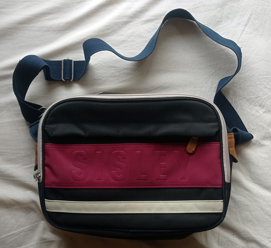 Rare items ตัวหายาก กระเป๋าสะพาย SISLEY ของแท้ ใช้ได้ทั้งชายหญิง ทรงสวยดูดีมาก