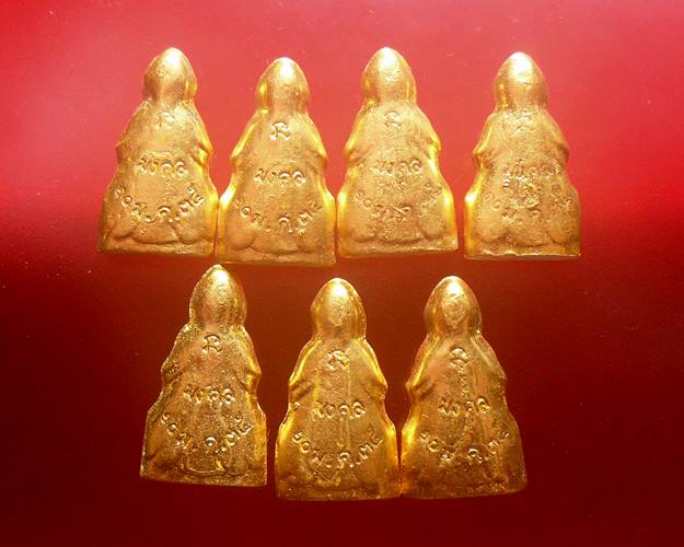 เจ้าแม่กวนอิมเนื้อผงปิดทอง วัดบวรนิเวศวิหาร สมเด็จพระญาณสังวร ทรงเมตตาอฐิษฐานจิต