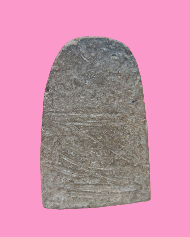 สมเด็จพิมพ์เล็บมือ เนื้อดิน 