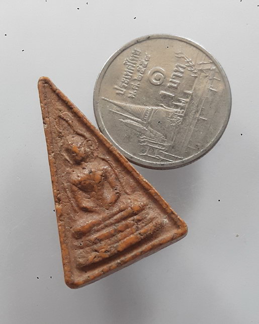 " พระผง นางพญา หลังยันต์ วัดสุวรรณ ลำลูกกา จ.ปทุมธานี สวยๆครับ "