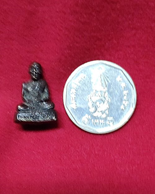 รูปหล่อโบราณ หลวงพ่ออั้น ใต้ฐานอุดโค๊ด วัดหนองเสือ ต.หนองดินแดง อ.เมือง จ.นครปฐม