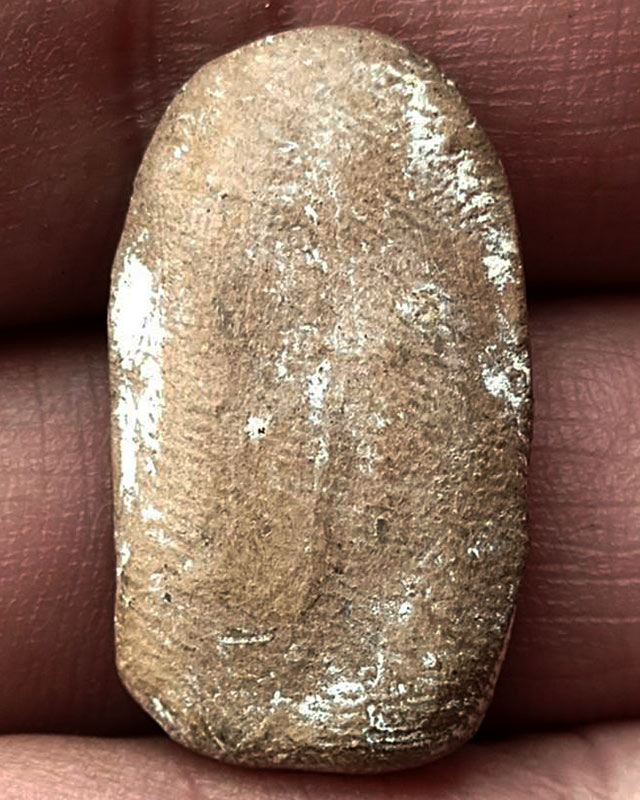 พระเนื้อดินเก่าๆ สูง 2.5 ซ.ม. พระบ้านเก่าเก็บหลายสิบปี ไม่ทราบที่