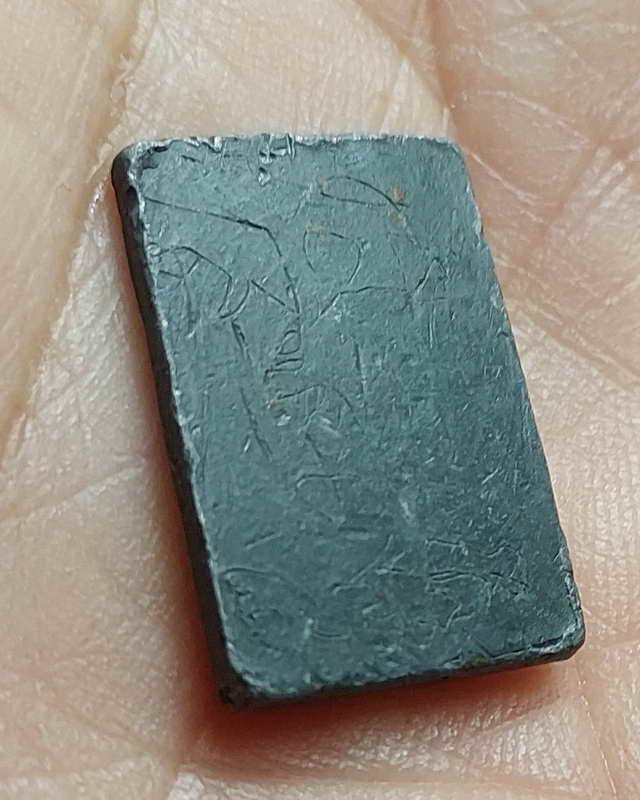 พระปิดตามหาลาโภ หลวงปู่คอน วัดชัยพฤกษมาลา เนื้อตะกั่ว หลังจารปี2527