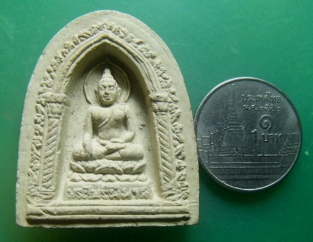 **เบาๆ**พระไพรีพินาศ เนื้อผง หลังยันต์ วัดบวรฯ พิมพ์ใหญ่ เนื้อผงเกสร ปี ๒๕๓๐**สวยๆ เชิญชมครับ