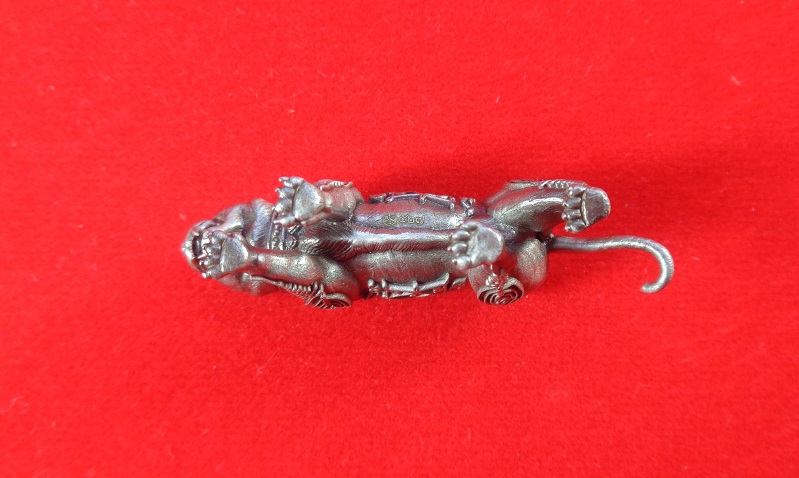 รูปหล่อเสือ หลวงพ่อพัฒน์ วัดห้วยด้วน จ.นครสวรรค์ รุ่นราชันพยัคฆ์อาคม มหาอำนาจ มหาบารมี สวยครับ