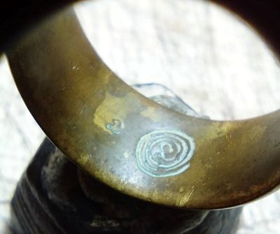 *แหวนปลอกมีด รุ่น๓ ปี๒๕๓๒ ยันต์นะจม หลวงปู่ดู่ วัดสะแก เนื้อทองเหลือง*