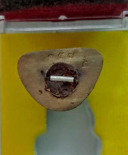 รูปหล่อรวยทันใจ99 เนื้อชนวน ก้นอุดผงตะกรุดเงิน หลวงพ่อพัฒน์ ปี63 ตอกโค๊ตและหมายเลข357..เคาะเดียวแดง.