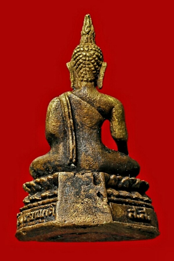 หลวงพ่อวัดเขาตะเครา จ.เพชรบุรี 