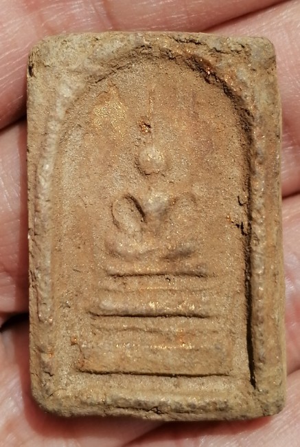 พระสมเด็จทรายเสก พิมพ์เกศยาว หลวงพ่อกวย วัดโฆสิตาราม จ.ชัยนาท ยุคต้น ปี 2500-2509 เคาะเดียว(1)