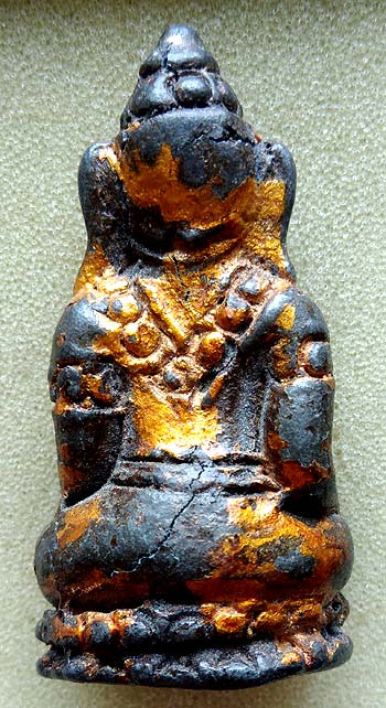 พระนั่ง เนื้อชิน