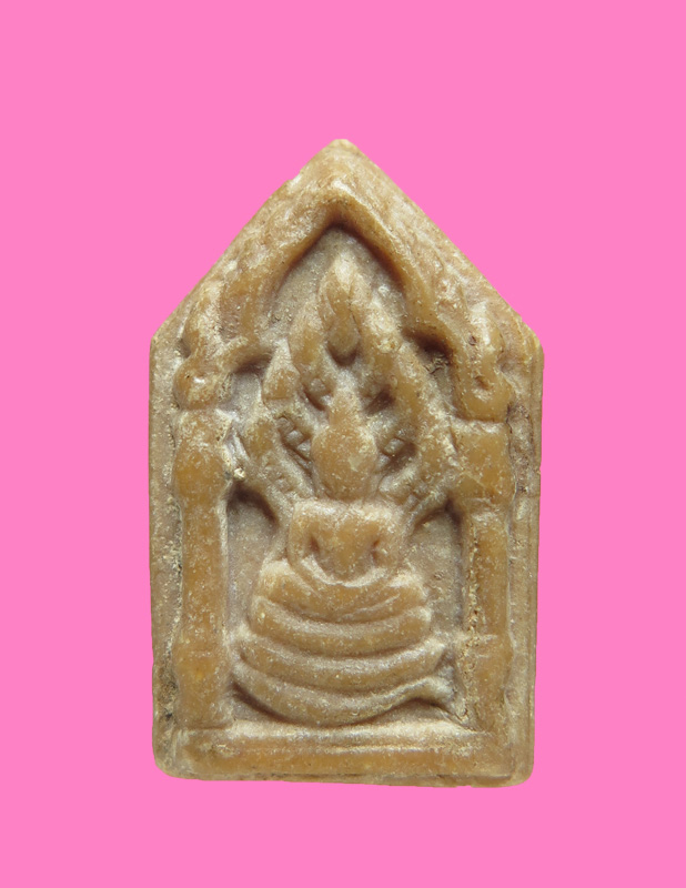 พระนาคปรก พิมพ์ห้าเหลี่ยม เนื้อผงน้ำมันจัดมาก