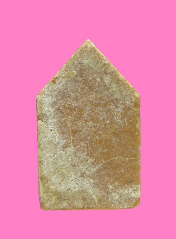 พระนาคปรก พิมพ์ห้าเหลี่ยม เนื้อผงน้ำมันจัดมาก