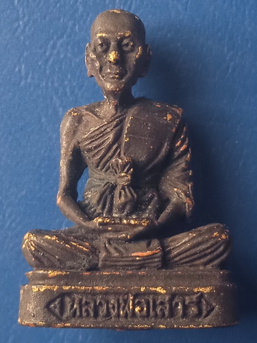 รูปหล่อ หลวงพ่อเสาร์ วัดบ้านโคก สระแก้ว