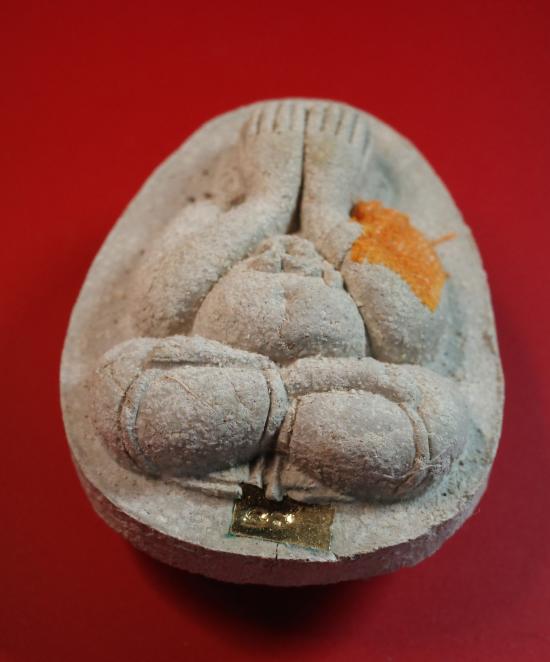 พระปิดตามหาลาภสารพัดดี หลวงพ่อคูณปริสุทโธ เนื้อผงธูปหลังฝังปรกสร้างน้อย ออกวัดบ้านคลอง ปี2538 