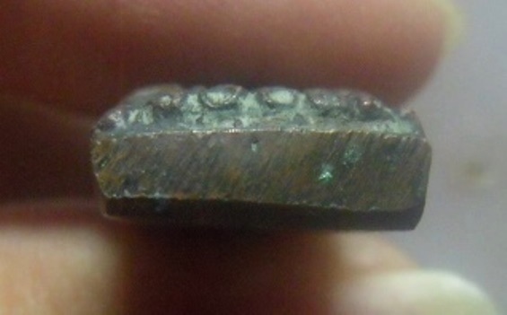 **เบาๆ**หลวงปู่ทวดหล่อเตารีดเล็ก เนื้อโลหะผสม เก่าๆไม่ทราบที่**สวยๆ เชิญชมครับ 