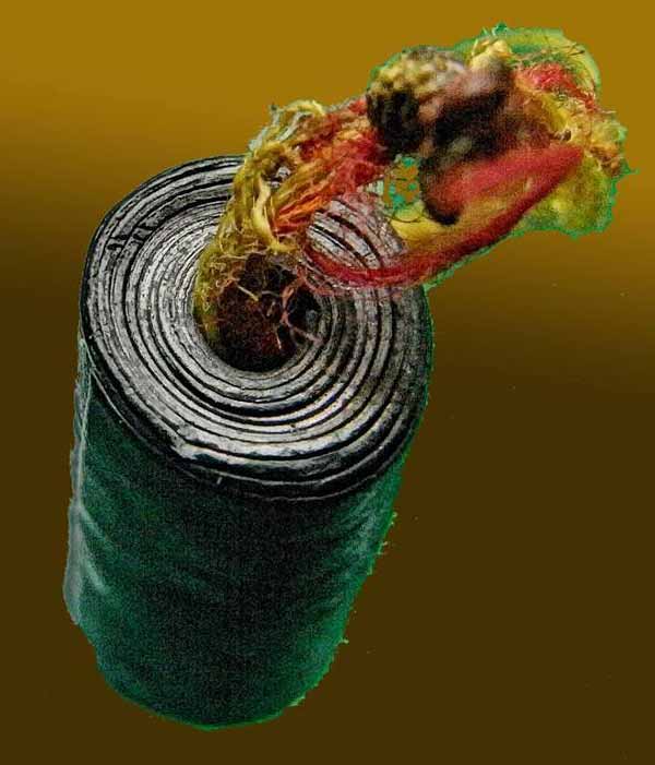 *ตะกรุดลูกอมม้วน ชินตะกั่ว ไหมเจ็ดสี*