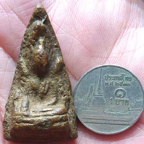 *พุทธชินราชครึ่งซีก เนื้อดินเผาทาทองบรอนซ์ ปี๒๔๗๐ หลวงปู่ยิ้ม วัดเจ้าเจ็ดใน อยุธยา*