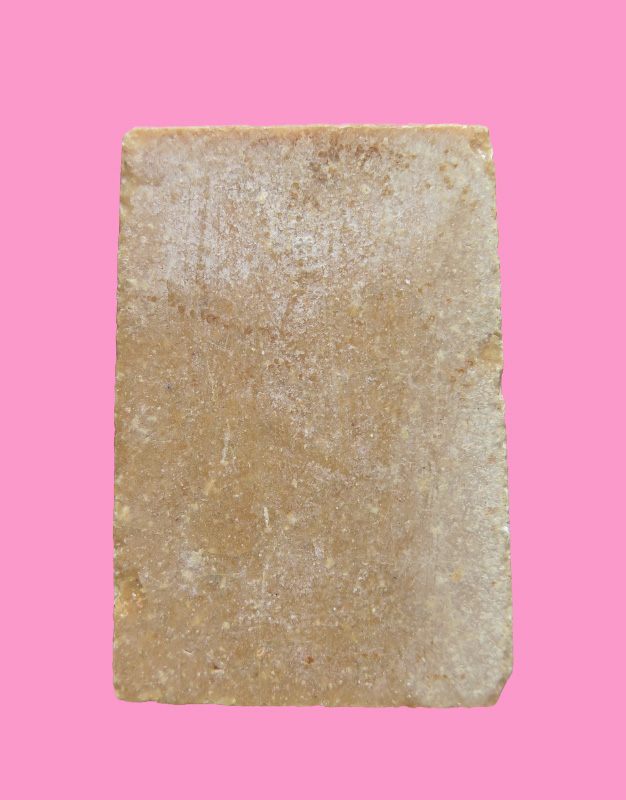 สมเด็จเนื้อผงน้ำมัน