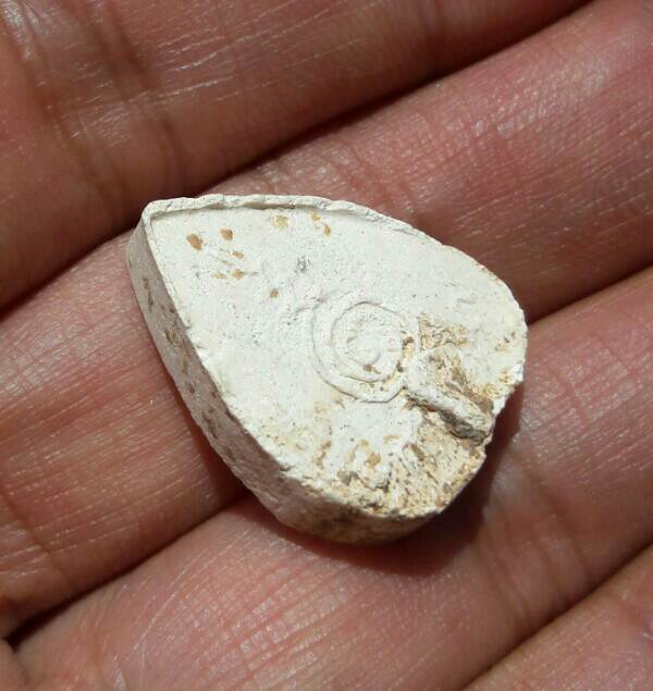 พระผงใบโพธิ์ หลังศก.๑๗ หลวงพ่อมุม วัดปราสาทเยอร์เหนือ ศรีสะเกษ ปี ๒๕๑๗ เคาะเดียว