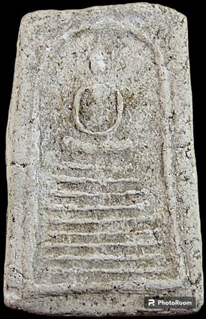 "เคาะเดียว" พระสมเด็จ 9 ชั้น เก่า เนื้อดี ไม่ทราบที่ 