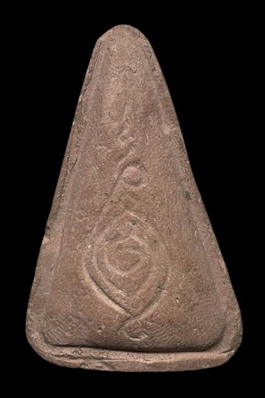 "เคาะเดียว" พระผงหลวงปู่ปั้น วัดสะพานสูง พิมพ์สามเหลี่ยมเกศอุ กรุงเทพฯ