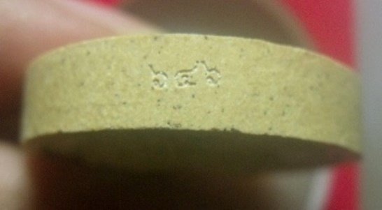 **เบา​ๆ**พระผงหน้าใหญ่ พญาไก่พันล้าน หลวงพ่อพัฒน์ วัดห้วยด้วน นครสวรรค์**ตอกโค้ด สวยๆ พร้อมกล่องเดิม