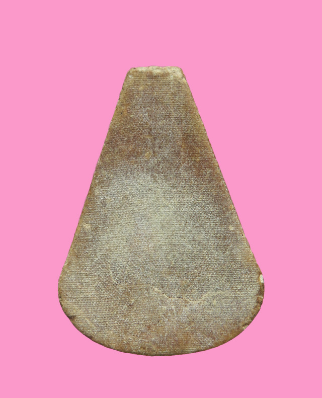 พระพุทธเนื้อผงน้ำมัน หลังลายผ้า สวย