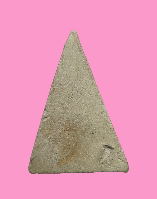 สมเด็จหน้าจั่ว เนื้อดิน