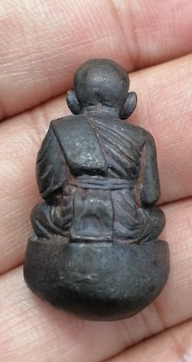 หลวงปู่ทวด รูปหล่อพิมพ์เเบ้าทุบ ตอกโค๊ดใต้ฐาน วัดในหาน จ.ภูเก็ต ปี 2536 เคาะเดียว