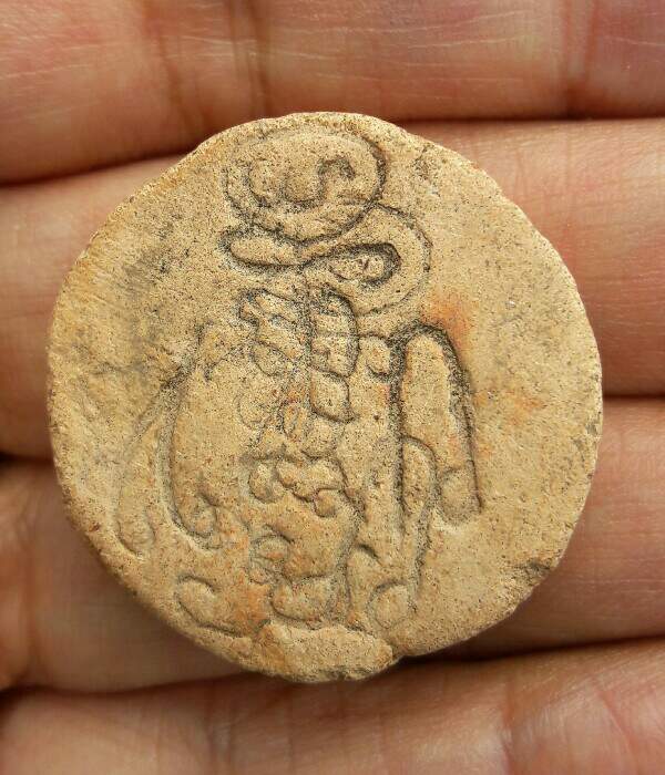 พระไม่ทราบที่ เคาะเดียว