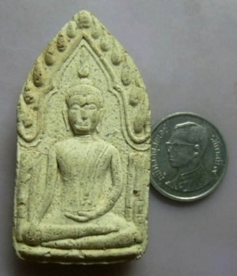 **เบา​ๆ​**พระขุนแผนยอดขุนพล เนื้อผง เก่าๆไม่ทราบที่**เนื้อจัดๆ เชิญชมครับ