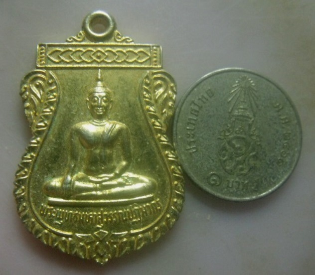 **เบา​ๆ​**เหรียญเสมาพระพุทธมหาสุวรรณปฏิมากร (หลวงพ่อทองคำ) วัดไตรมิตร ปี ๒๕๓๘**กะไหล่ทอง สวยๆ