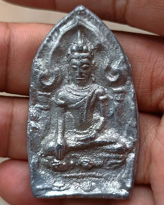 6.พระยอดขุนพลหล่อพิมพ์อยุธยา หลวงพ่อฑูรย์ วัดโพธินิมิตร เนื้อชิน พ.ศ. 2527 สูง 5 ซ.ม.