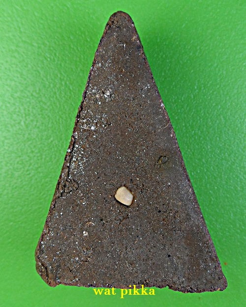 พระผงนางพญาหลวงพ่อบุญมี วัดพระะพุทธบาทน้ำทิพย์ สกลนคร .D382.*