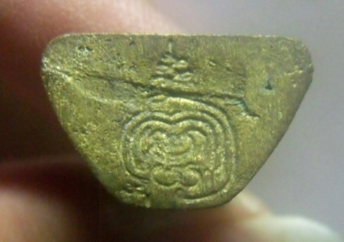 **เบา​ๆ​**รูปหล่อหลวงพ่อเดิม วัดหนองโพ จ.นครสวรรค์**ใต้ฐานมียันต์ สวยๆ เชิญชมครับ