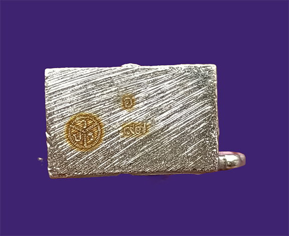 ท้าวเวสสุวรรณ หลวงพ่อทอง วัดบ้านไร่ นครราชสีมา รุ่น ยกฐานะทองนำโชค เนื้ออัลปาก้า ลงยาม่วง