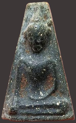 *พิมพ์ผงสุพรรณ เนื้อดินผสมผง หลวงพ่อกวย วัดโฆสิตาราม ชัยนาท*