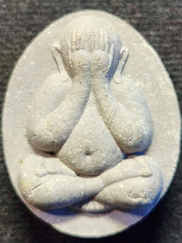 วัดดอนโพธิ์ทอง สุพรรณบุรี พระผงปิดตา หลวงพ่อฮวด (พระครูปรีชาวุฒิคุณ) (รุ่นฉลองอายุครบ 84 ปี ) 2538