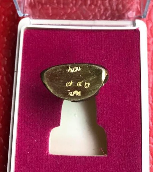 ***แจกทหารสร้างน้อย999องค์***รูปเหมือนปั๊ม หลวงพ่อคูณปริสุทโธ รุ่นปาฎิหาริย์ EOD เนื้อมหาชนวน ปี2556