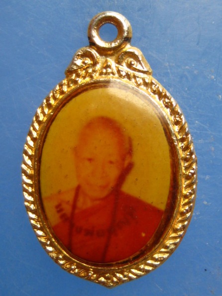 ล็อกเก็ต หลวงพ่อบุญมี วัดท่าสะต๋อย เชียงใหม่ ปี2526